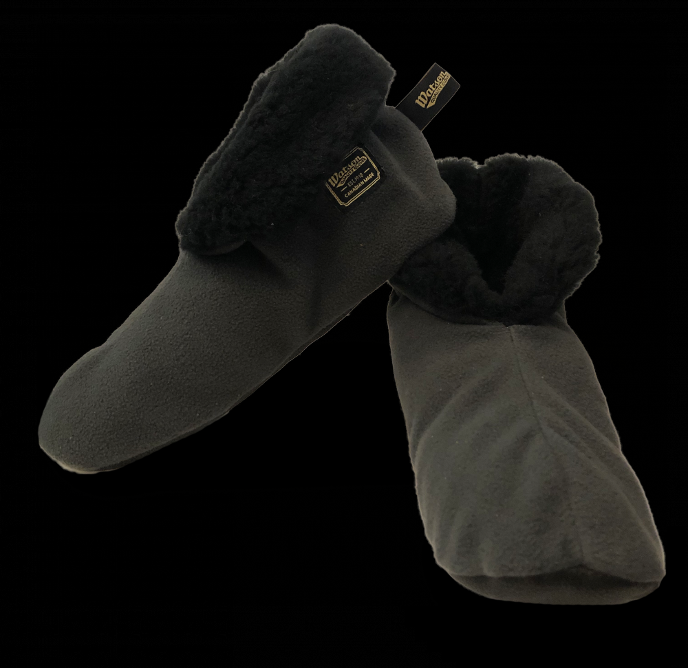 FLEECE NAVIDAD WASTENOT FLEECE SLIPPERS-MEDIUM<span class=' ItemWarning' style='display:block;'>Item is usually in stock, but we&#39;ll be in touch if there&#39;s a problem<br /></span>